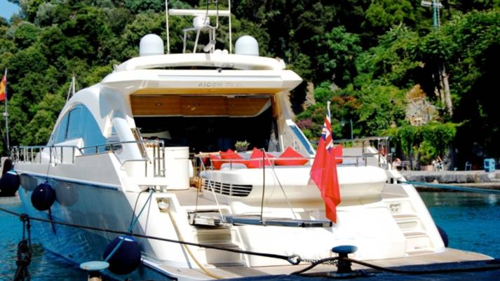 Yate Aicon 72 Popa